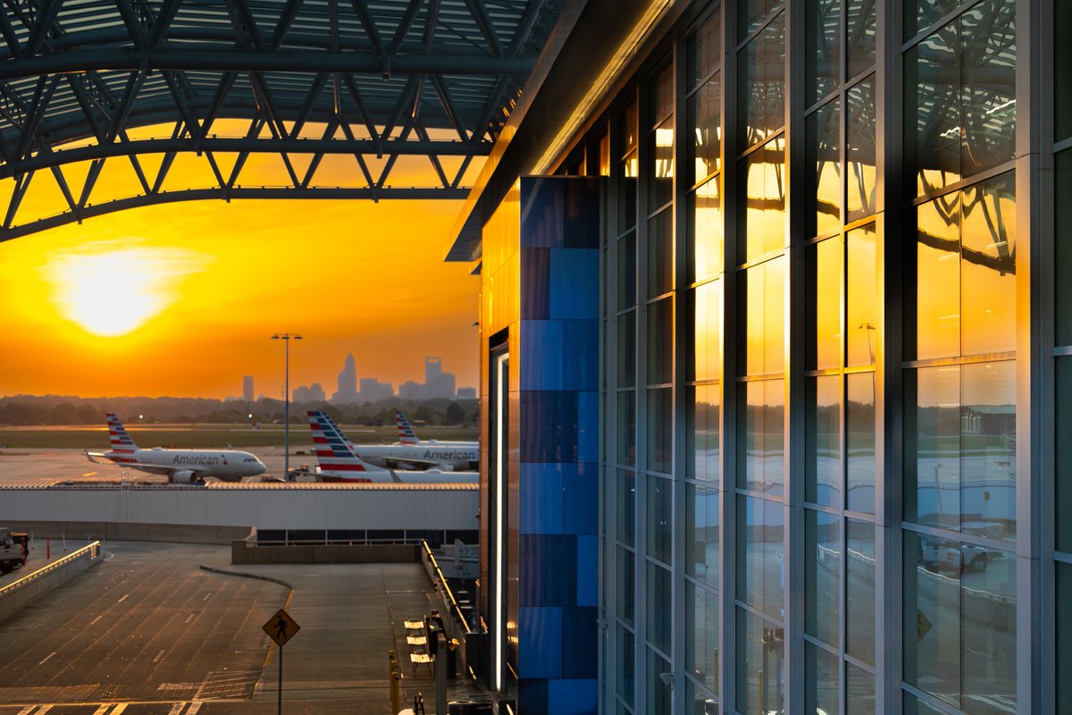 CLT Airport tweet media