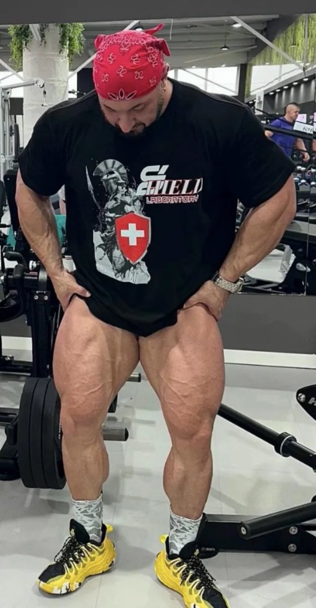 MagnusSavageX's tweet photo. Quads that speak louder than words.
Built, not given.
Who’s keeping up? 🦵🔥 
More in bio ⚡️ 
#MuscleWorship #MassMonster #Quadzilla #MuscleGod #BeastMode #GymBeast #HugeQuads #AlphaMuscle #BodybuilderLife #WorshipMyMuscle https://t.co/Ot67wWo20K