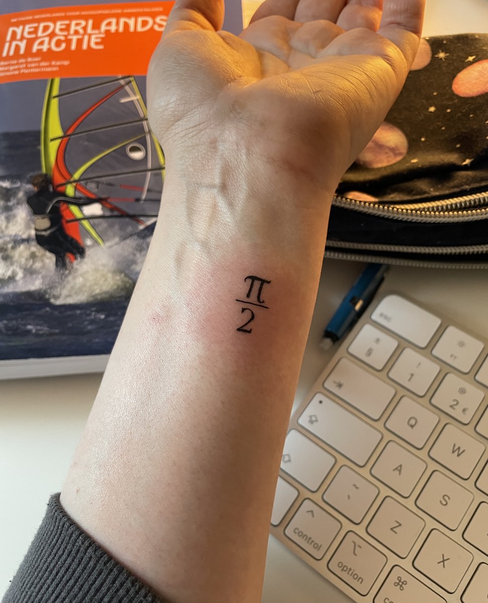 NaturallyGin tweet media