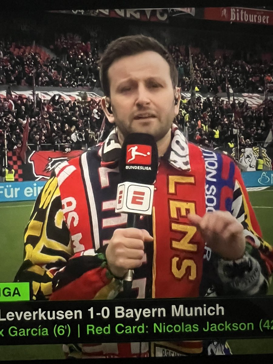 jude_tauer's tweet photo. This Bayern game is really hard to watch but I’ll admit @archiert1 has that shit on here.  Need to know where he got that jacket https://t.co/Or22CBGbD7