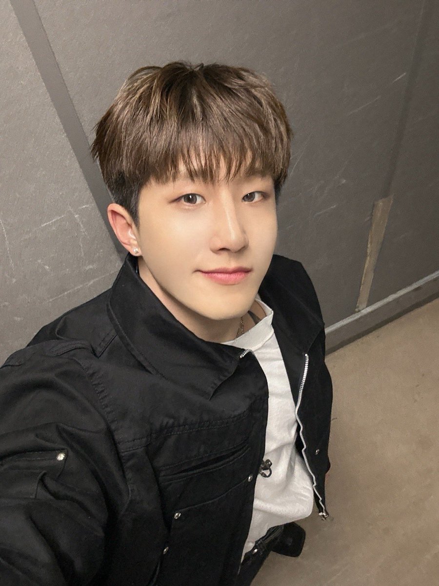 우리에게 와줘서 고마워🥰
 #우리최고의리더_진진_생일축하해