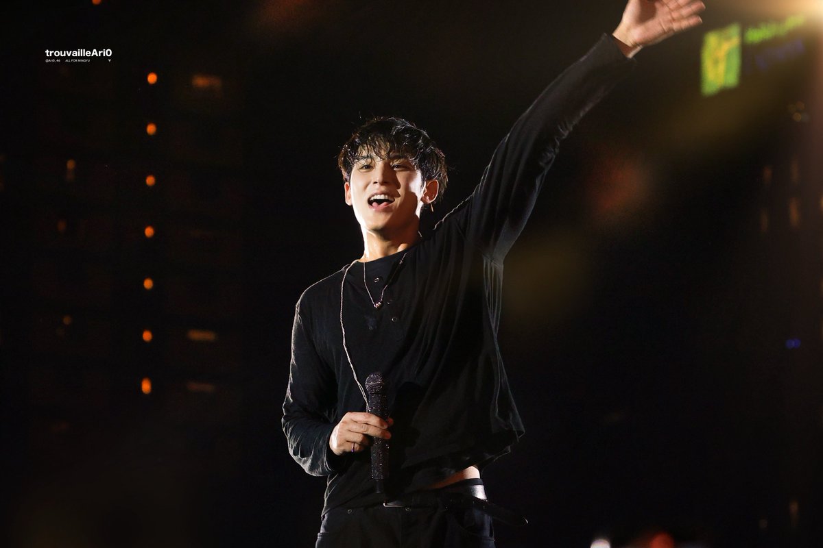 trouvailleAri0 tweet media