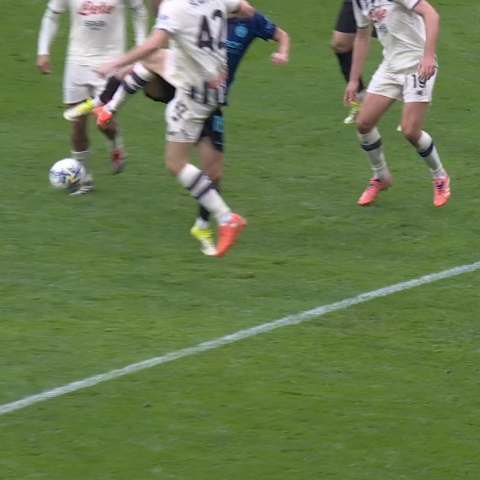 Out of Context Inter tweet media