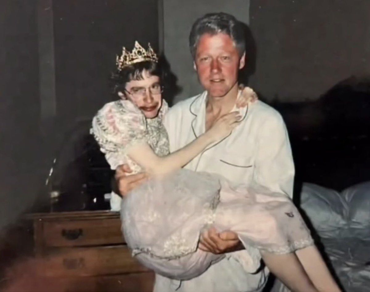 برشو tweet media