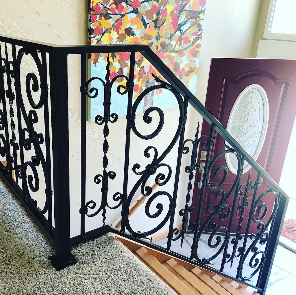 railingfabshop's tweet image. Custom ornate metal railing designed, fabricated, and installed in Graham, WA.#CustomRailing #OrnateRailing #DecorativeRailing #IronRailing #CustomMetal #StairRailing #PowderCoated #MetalFabrication #CustomIron #InteriorRailing #GrahamWA #WashingtonHomes #CustomFabrication #Stair