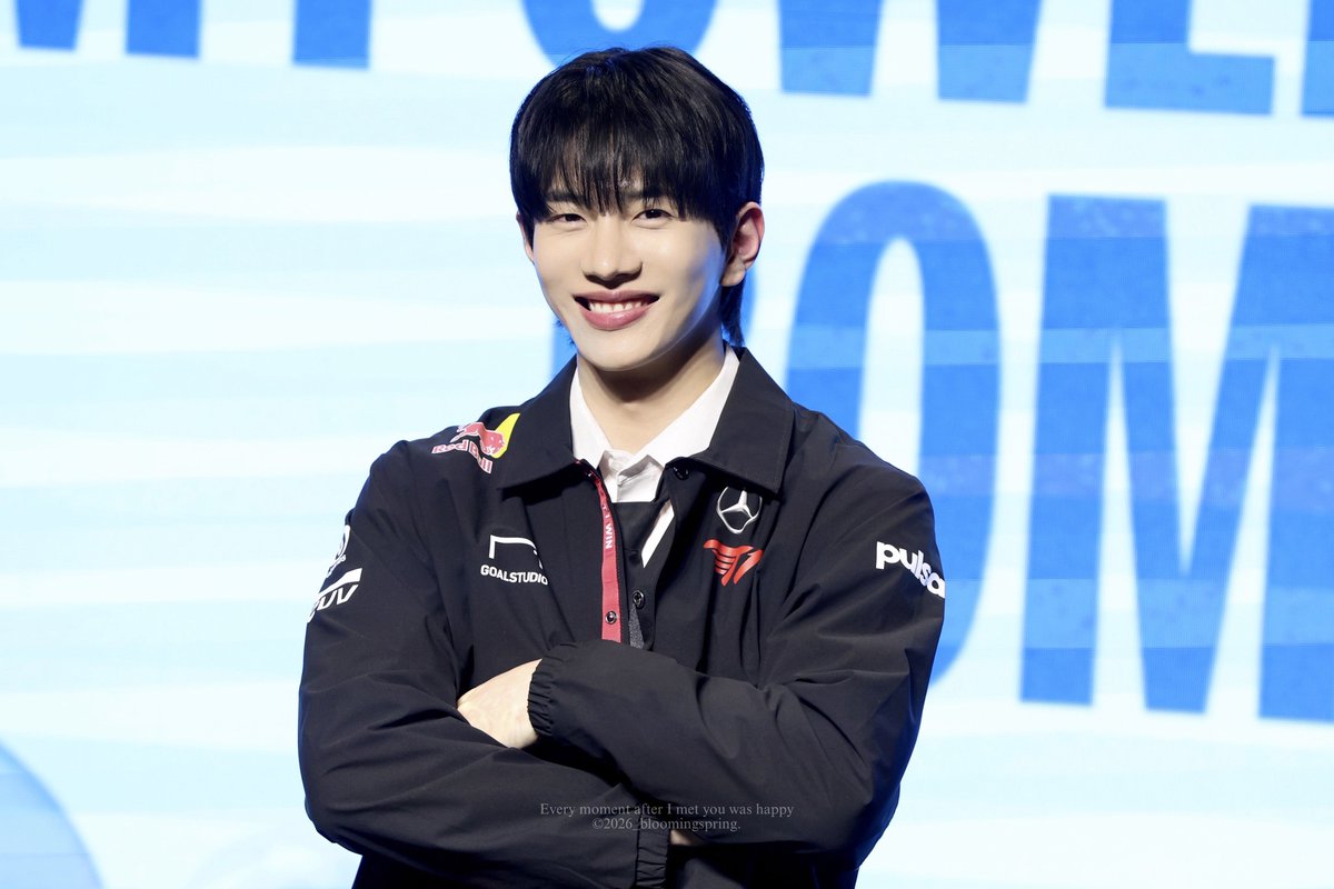 260314 My Sweet day, Bomin 팬사인회

🤫

#최보민 #CHOIBOMIN
#CHOIBOMIN_1st_FANMEETING
#MySweetday_BOMIN