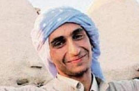 YAZIK OLDU...😢😢🇹🇷🇹🇷
Onun adı Halil İbrahim..
Harran/ Urfalı Doktor ,
Anadolu lisesini bitirdikten sonra, üniversite sınavında derece yaparak Cerrahpaşa Tıp Fakültesine girdi.. Okudu.. Çalıştı.. Tıp Fakültesini birincilikle bitirdi.. Doktor oldu.. Sırada uzmanlık sınavı vardı..