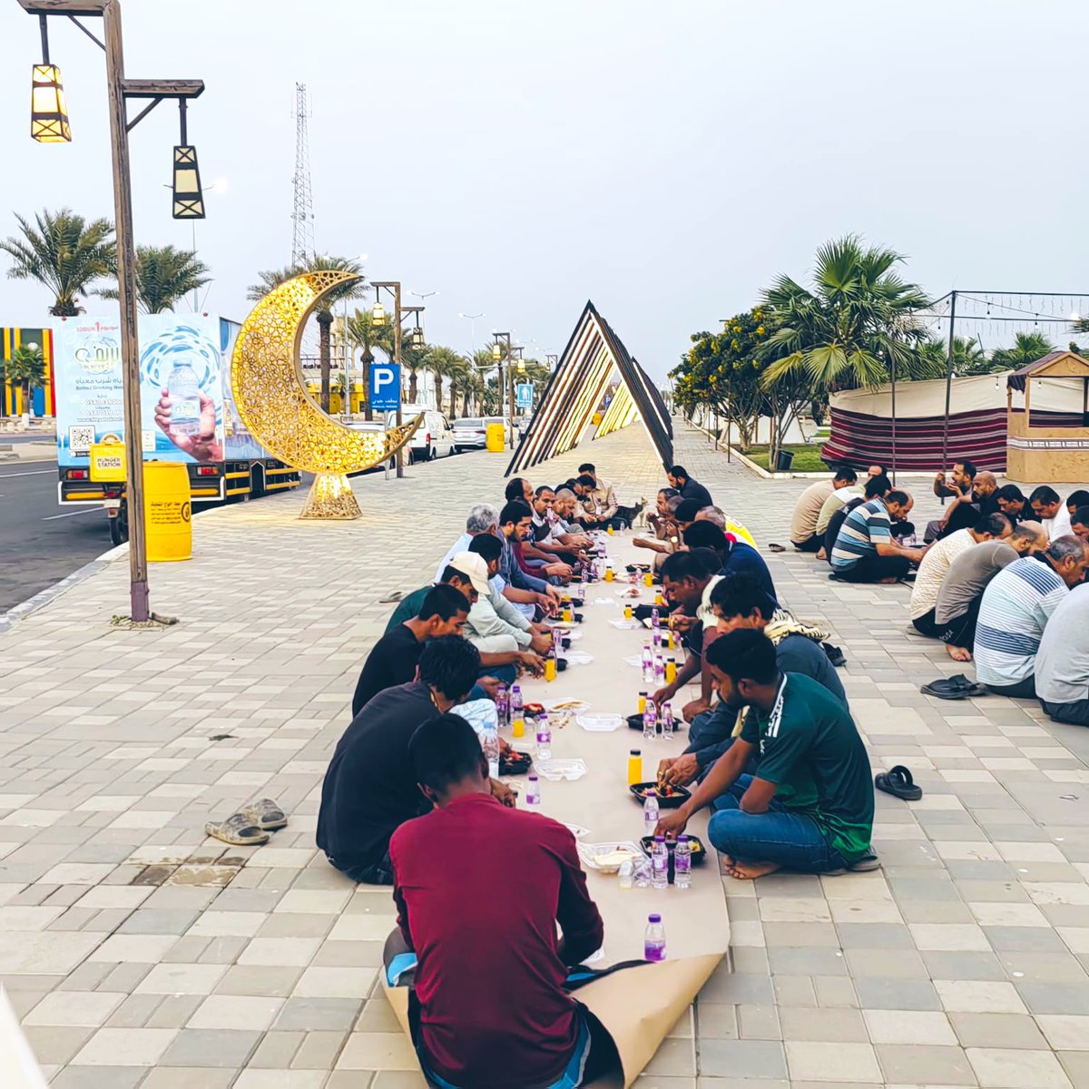 25 رمضان

ليالٍ عظيمة وأثرٌ لا يُنسى 🌙
تواصل #جمعية_زائد_للخدمات_الإنسانية_بمنطقة_جازان
توزيع 400 وجبة إفطار صائم
بالتعاون مع جمعية البر الخيرية بجازان، 
وبدعم فاعلة خير.

#العشر_الأواخر_من_رمضان
