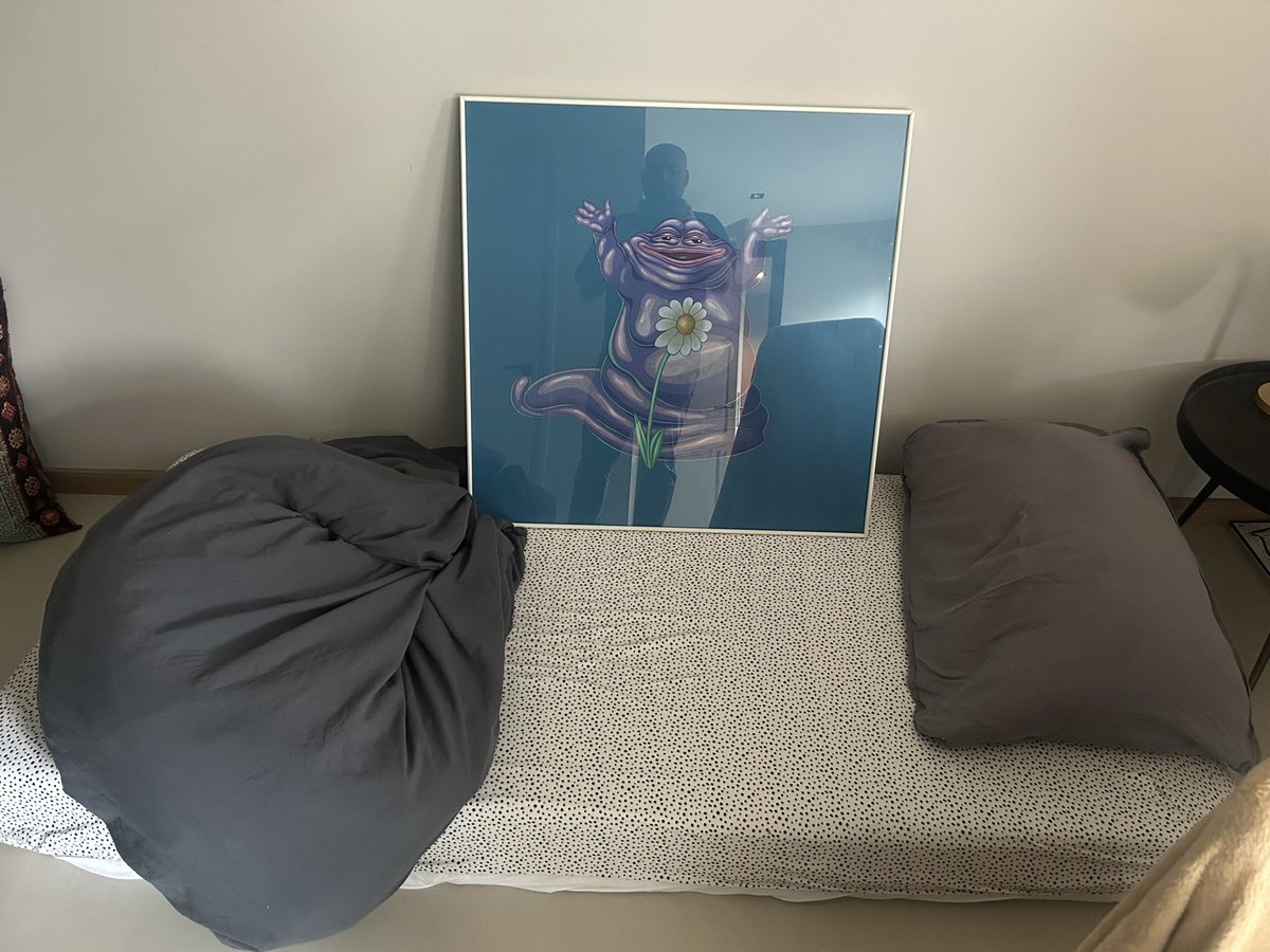 LandoftheUniBot Sluglord 🌻🐌🌻 tweet media