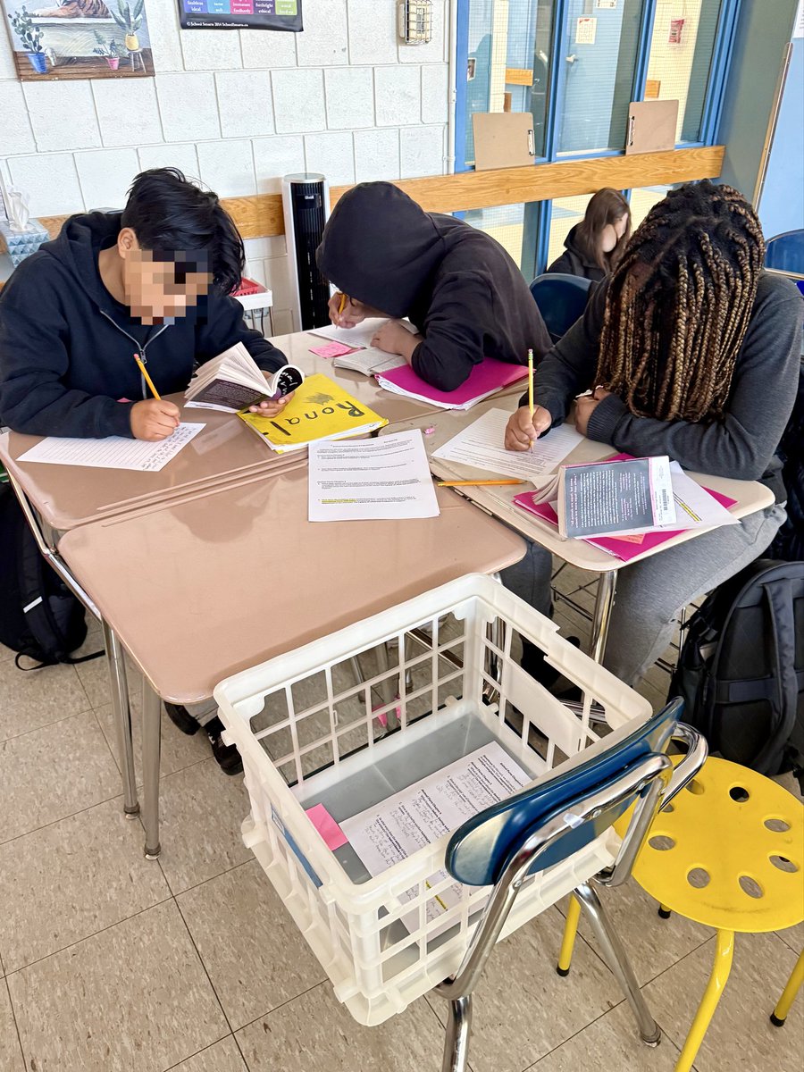 Ms. Clinton tweet media