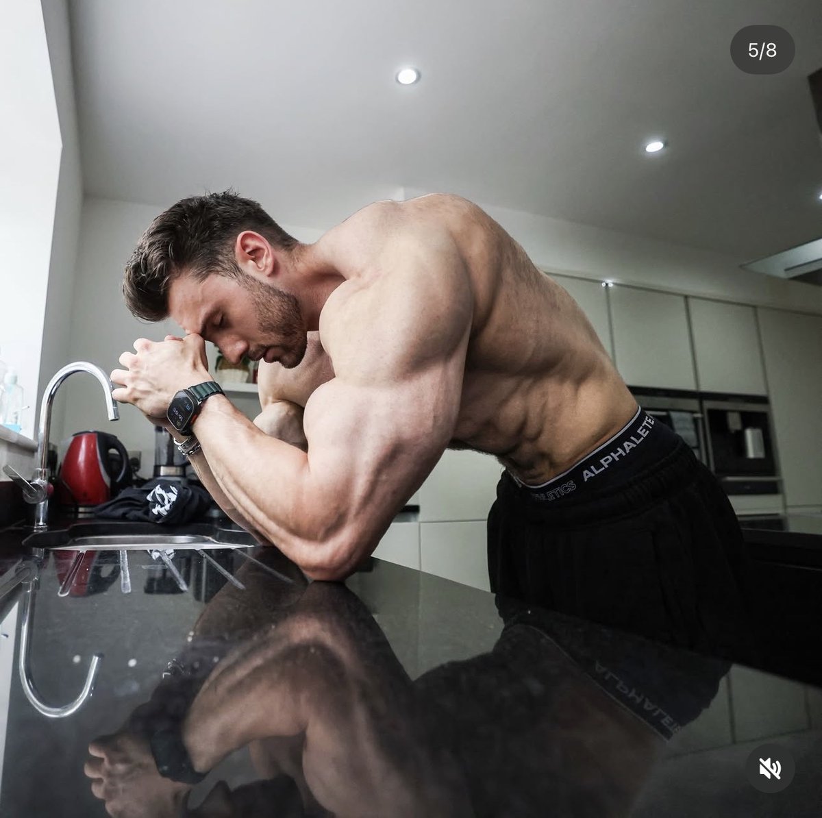 Brandonhardbody's tweet photo. conjuring up ideas for breakfast 😤 https://t.co/uXgbqj0AGz