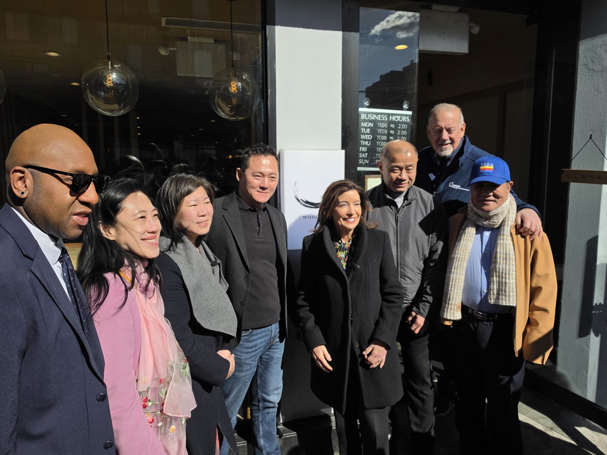 SandraForNY1's tweet photo. Walked with @GovKathyHochul to hear directly from small biz owners about the impact of tariffs and aggressive immigration enforcement on our community.

They were clear: the chaos coming from the Trump administration is hurting families and small businesses here in Flushing. https://t.co/6911hqBBdj