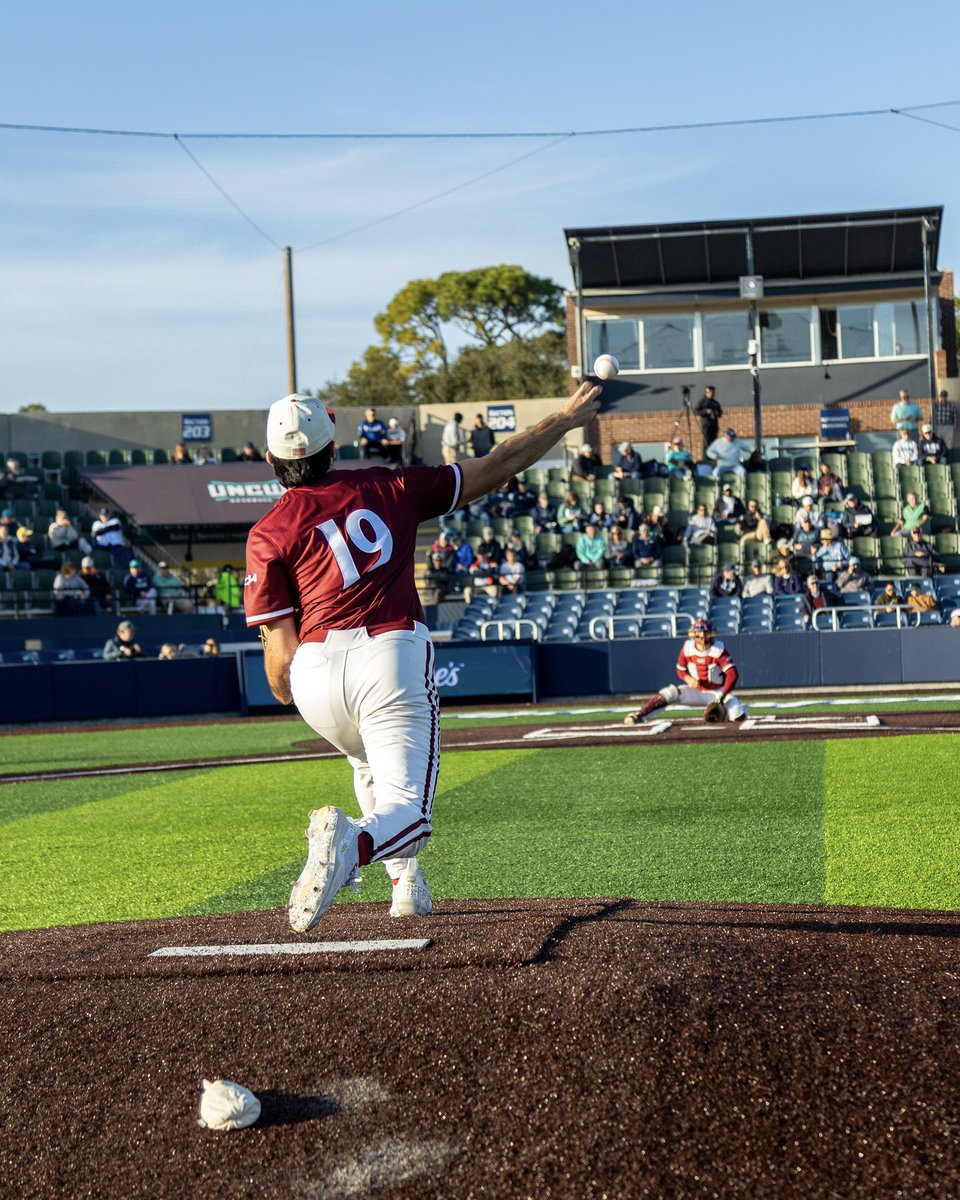 Elon Baseball tweet media
