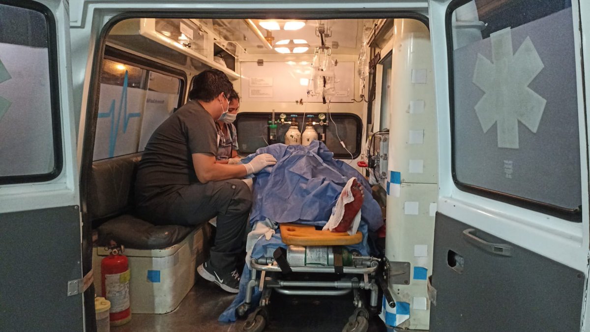 Paciente con quemaduras producto del accidente de tránsito fue trasladado al <a href="/HVCMOficial/">@HVCMOficial🇪🇨</a>  para recibir valoración especializada.  <a href="/Salud_Ec/">Ministerio de Salud Pública 🇪🇨</a> articula la referencia a unidades de mayor complejidad para garantizar el manejo integral del paciente