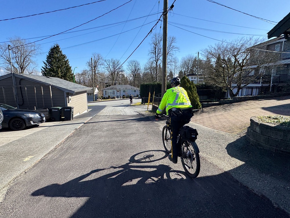 BurnabyRCMP's tweet photo. Our Bike Unit was on the move, patrolling in District 4 last week in neighbourhoods near Canada Way and Boundary. ๐ดโโ๏ธ๐ดโโ๏ธ๐ดโโ๏ธ
#PartnersforaSafeCommunity https://t.co/8Wch6DiuUN