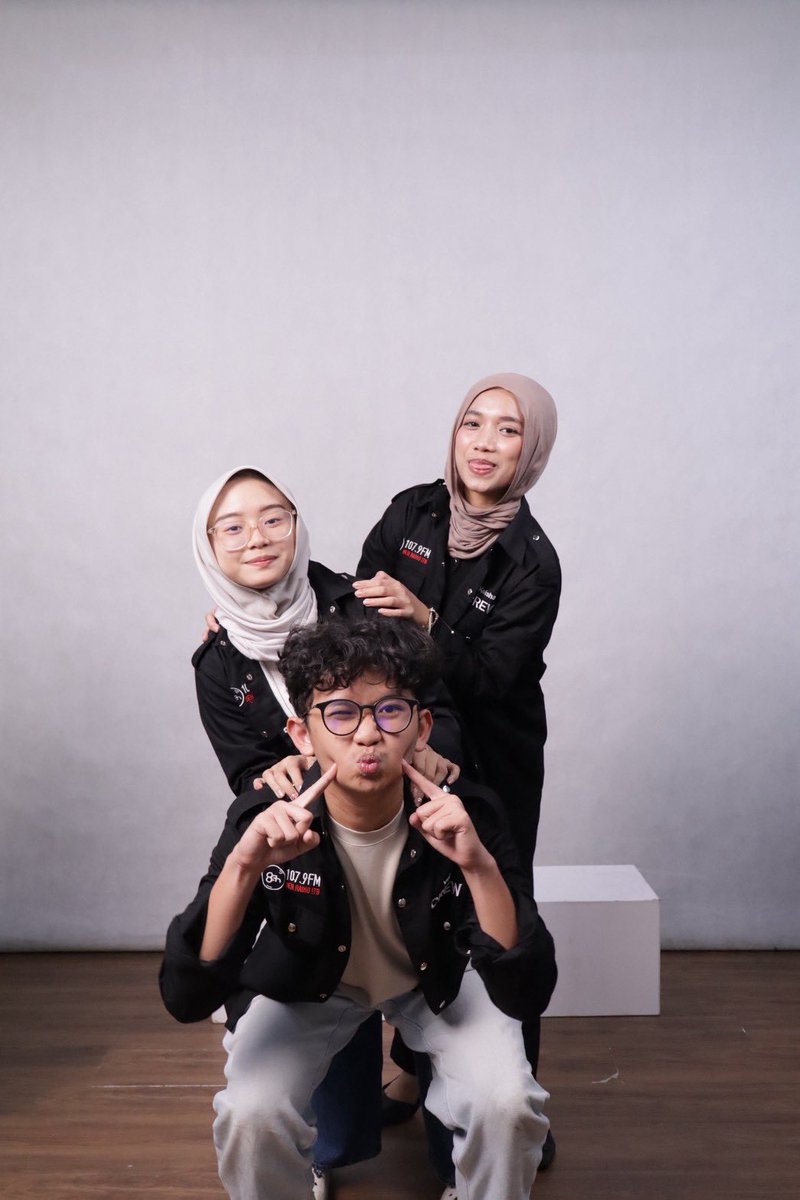 zahrain boleh kiki jg boleh tweet media