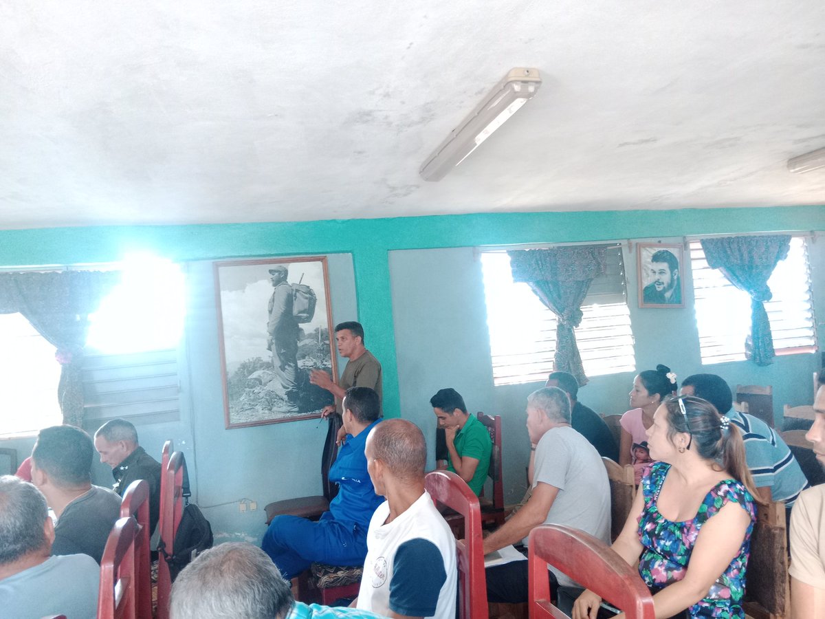 Temas medulares fueron debatidos en el Pleno del Comité Mcpal del PCC en #Maisi. La producción de alimentos,  el cumplimiento de los indicadores económicos  y el funcionamiento orgánico del partido.
#Cubaestáfirme