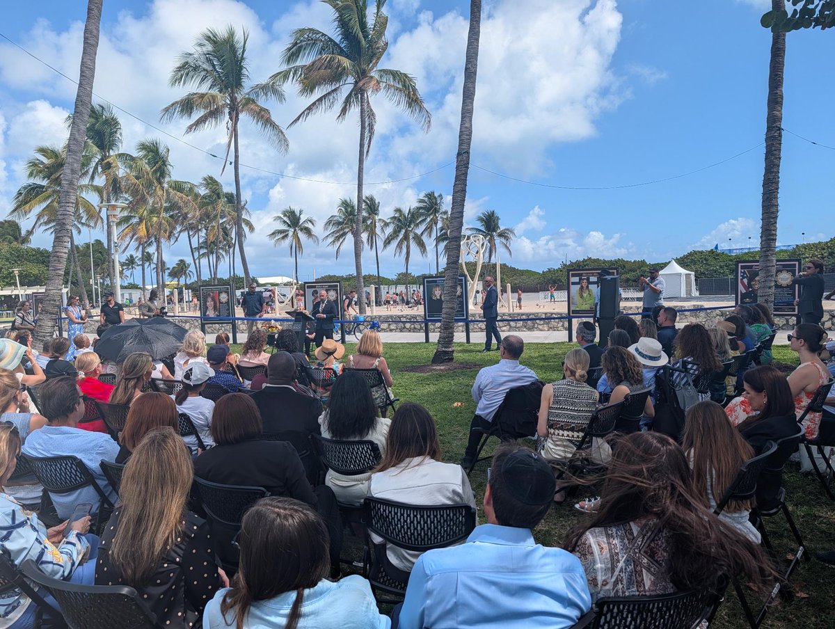 Jay Collins tweet media