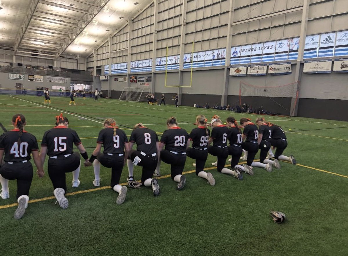 Annelise Huston tweet media