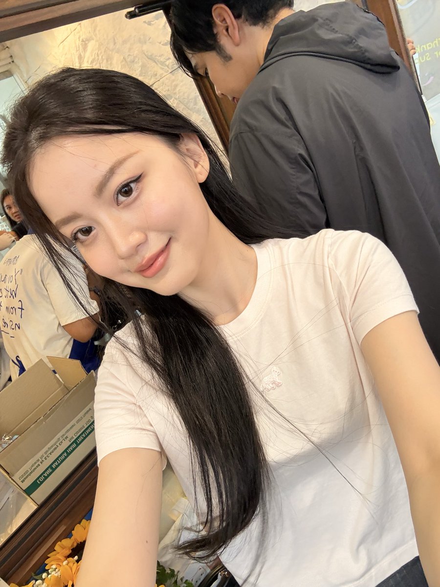 viewwwww. tweet media