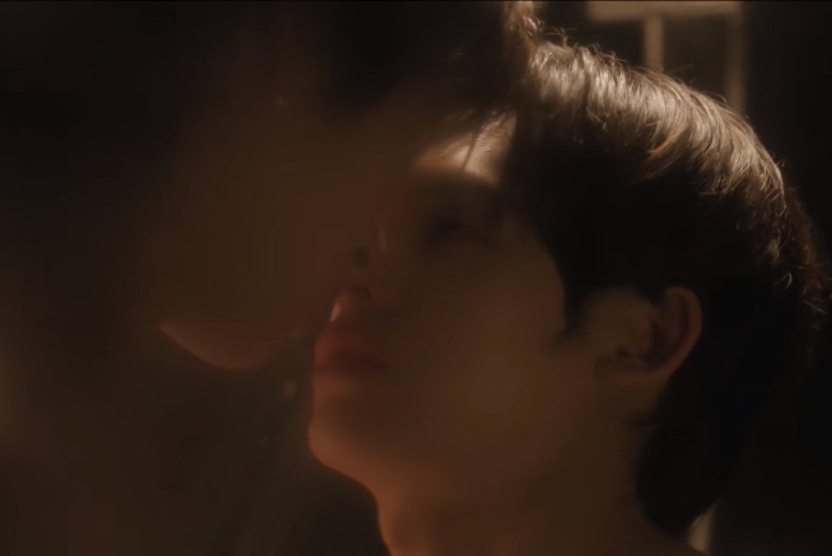 iluv_tmkpttp's tweet photo. I honestly freaked out during the bathroom scene 😭🫵🏻 but I really want to praise Tee and Por for making it so beautiful. You could feel the tension, the desire, and the intimacy between Duang and Qin. It didn’t feel like a typical NC scene~ it felt very cinematic and emotionally charged.

The acting, directing, lighting, and overall atmosphere made the moment so powerful. It focused on their connection and the buildup of their feelings rather than just the shock of the scene. Huge appreciation to the entire production team for making such a beautifully crafted scene. My heart wasn’t ready for it, but you both did an amazing job, my boys 🥹 

DUANG WITH YOU EP7 
#ด้วงกับเธอEP7