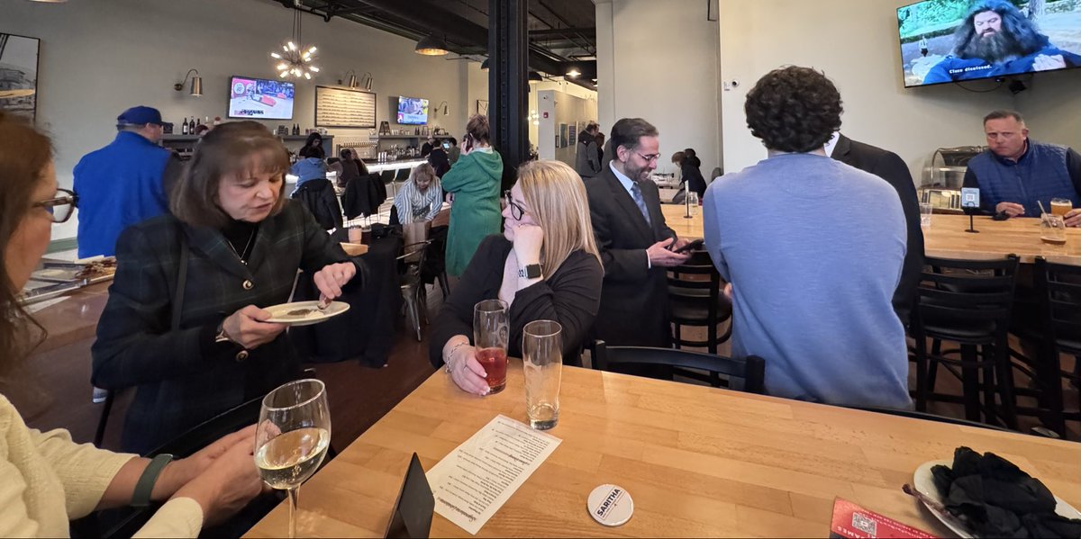 Joe Burns tweet media