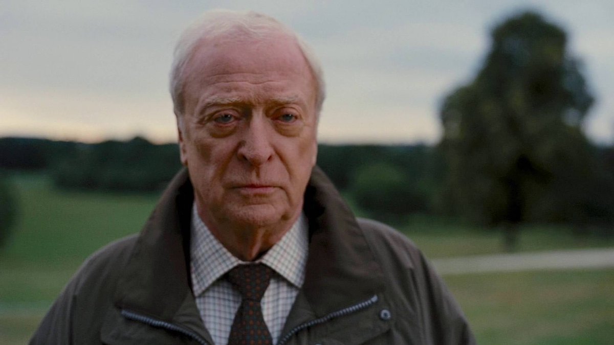 Roybattyforever's tweet photo. Michael Caine cumple hoy 93 años siendo una leyenda del cine. Un mastodonte con una carrera de más de 75 años. 

Toda una vida en pantalla interpretando a personajes icónicos.

Aquí os presento un hilo sobre su vida, tan interesante como la de sus personajes.

Comenzamos👇👇👇 https://t.co/qvassgceY4
