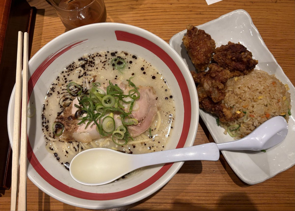 aaaya_orange's tweet photo. コンサートとか舞台観た後は大体ラーメン食べるんだ〜〜🍜
今日はお腹空いてたから久々がっつり食べれた😋 https://t.co/1HsfmFfH0q
