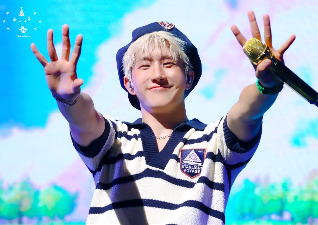 생일 축하해🎂🤍🤍

무대 위에서 행복해 보이는 진우를 보는 것이 나의 행복이야❣️

#우리최고의리더_진진_생일축하해
#진진  #JINJIN  <a href="/JINJIN_offcl/">JINJIN OFFICIAL</a>