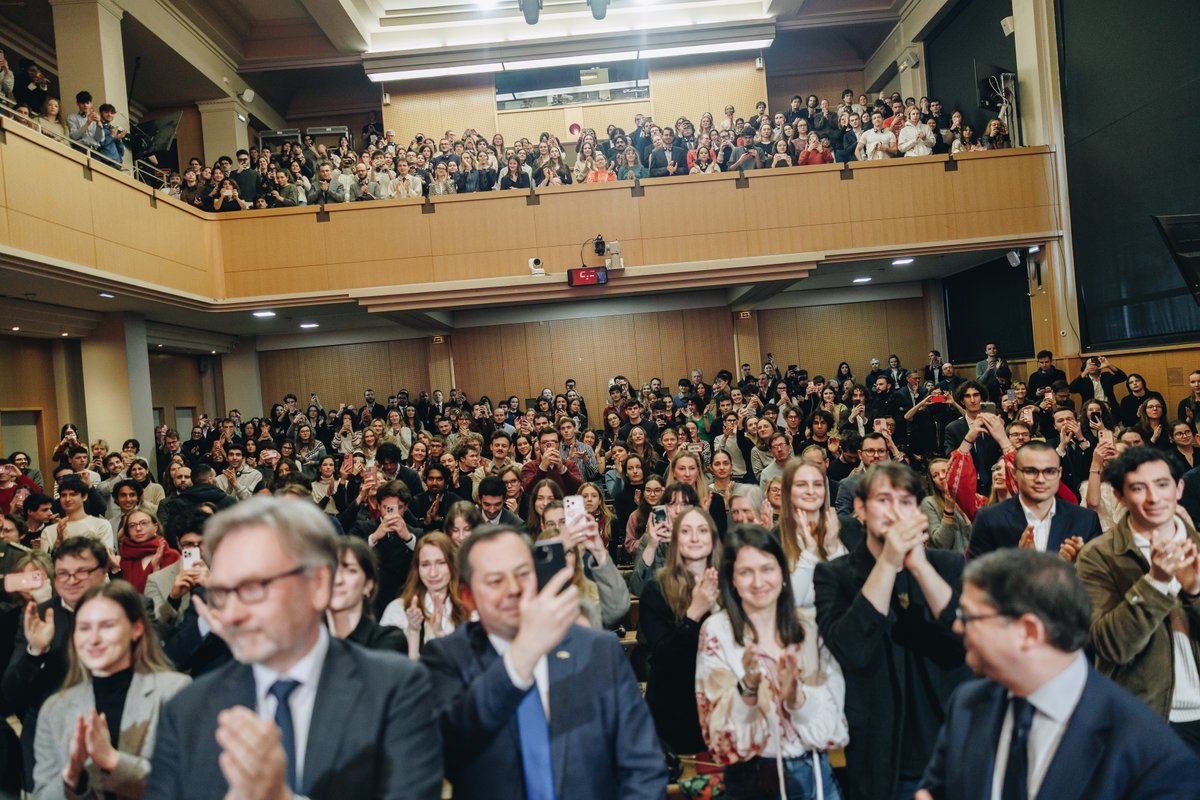 Stand With Ukraine Europe tweet media