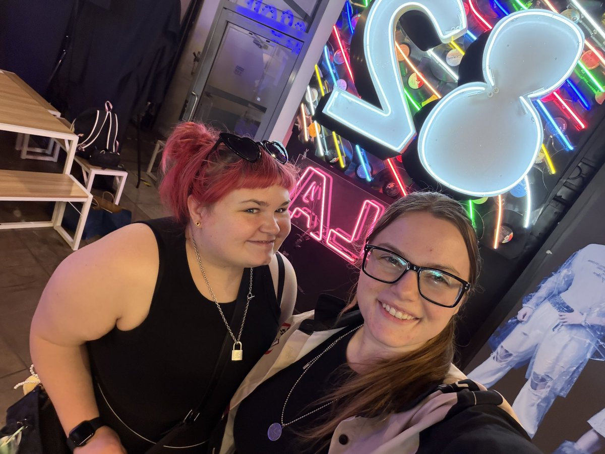 KBinsung 樂★ tweet media