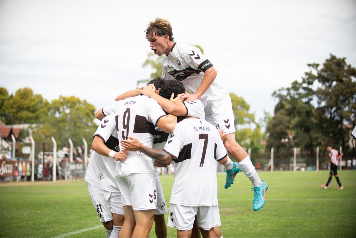 inferiorescap's tweet image. #JuvenilesLPF 🔚 Finales 🆚 Barracas

➡️ [L] #Quinta: 3-0 (🦑⚽️ Darian Ramírez x2 y Thiago Stenta)

➡️ [V] #Octava: 2-1 (🦑⚽️ Mirko Zunino) 

#SiemprePlatense🤎