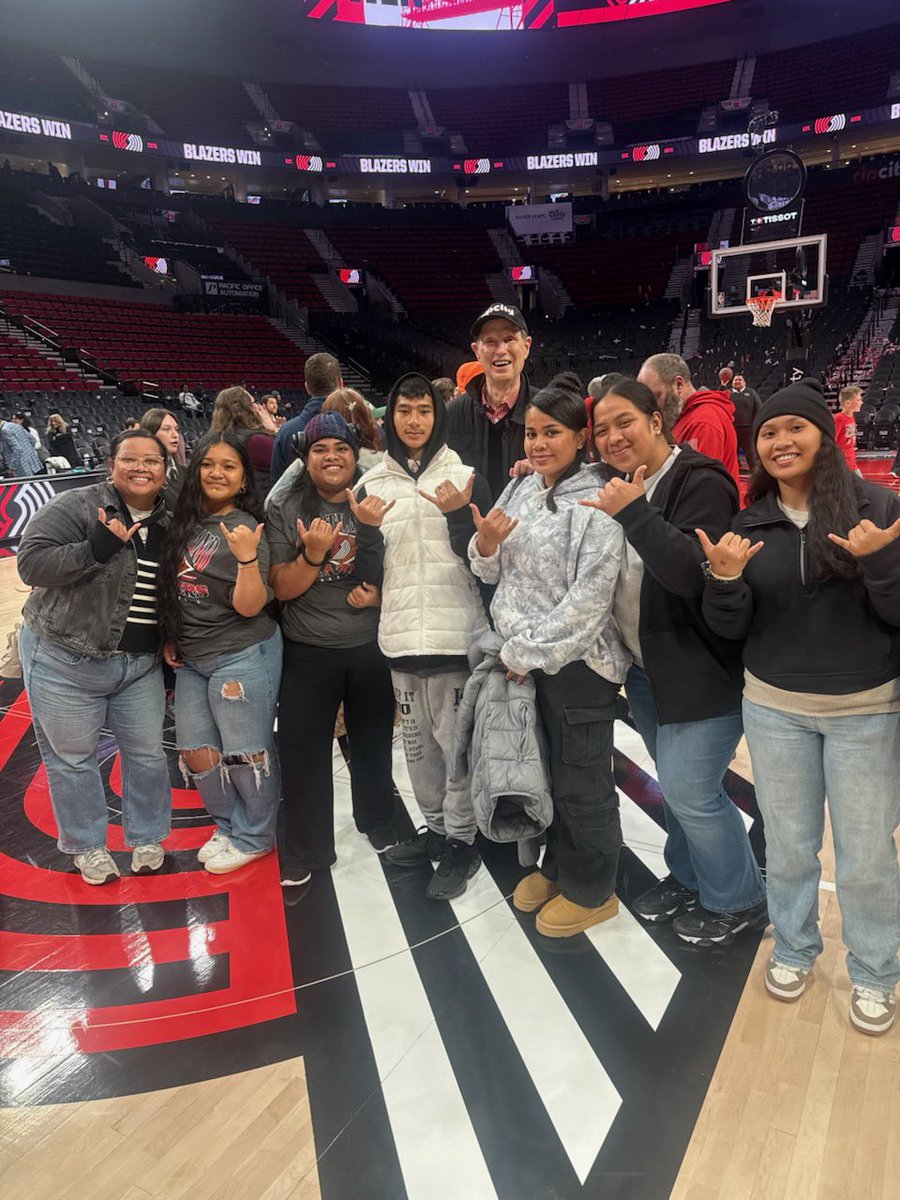 Ron Wyden tweet media