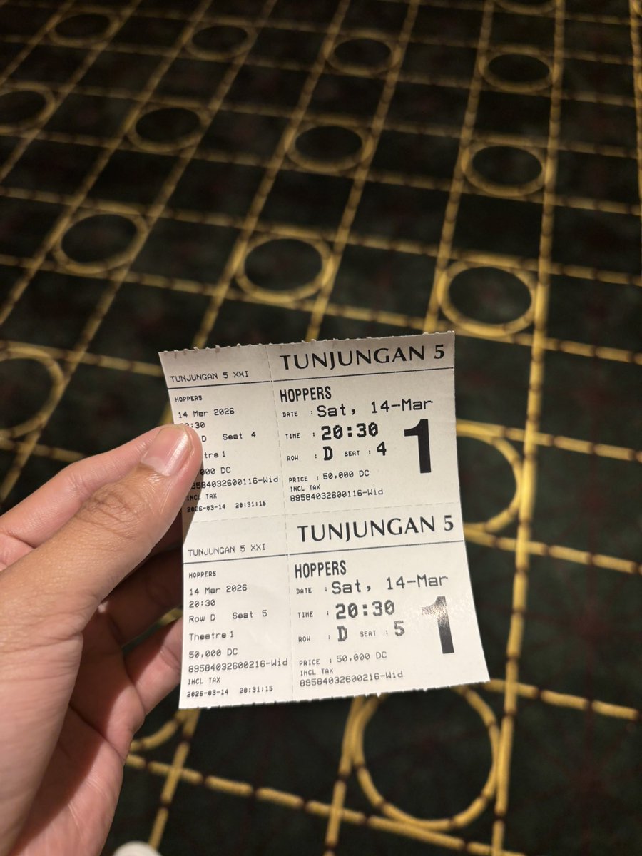 Pemandu Karaoke Galau tweet media