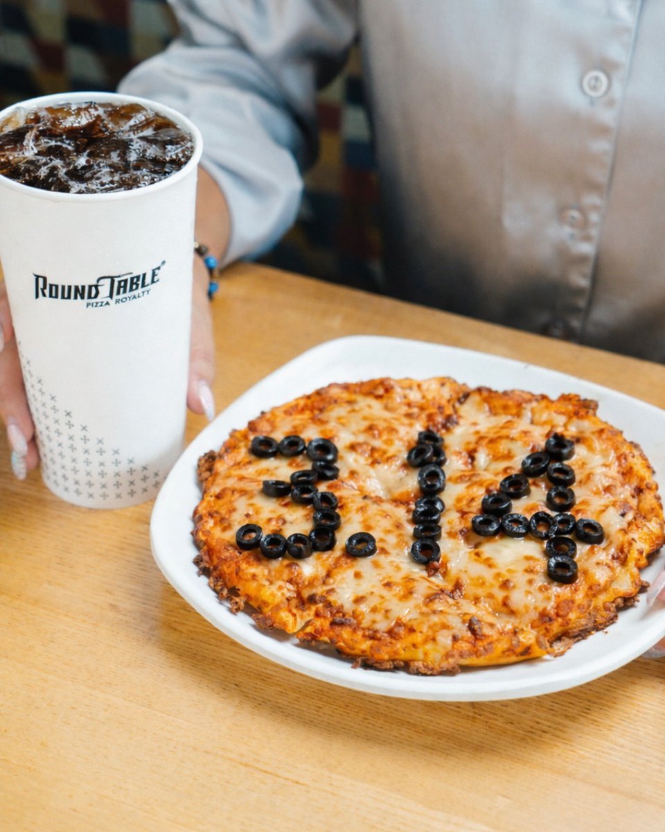 Round Table Pizza tweet media