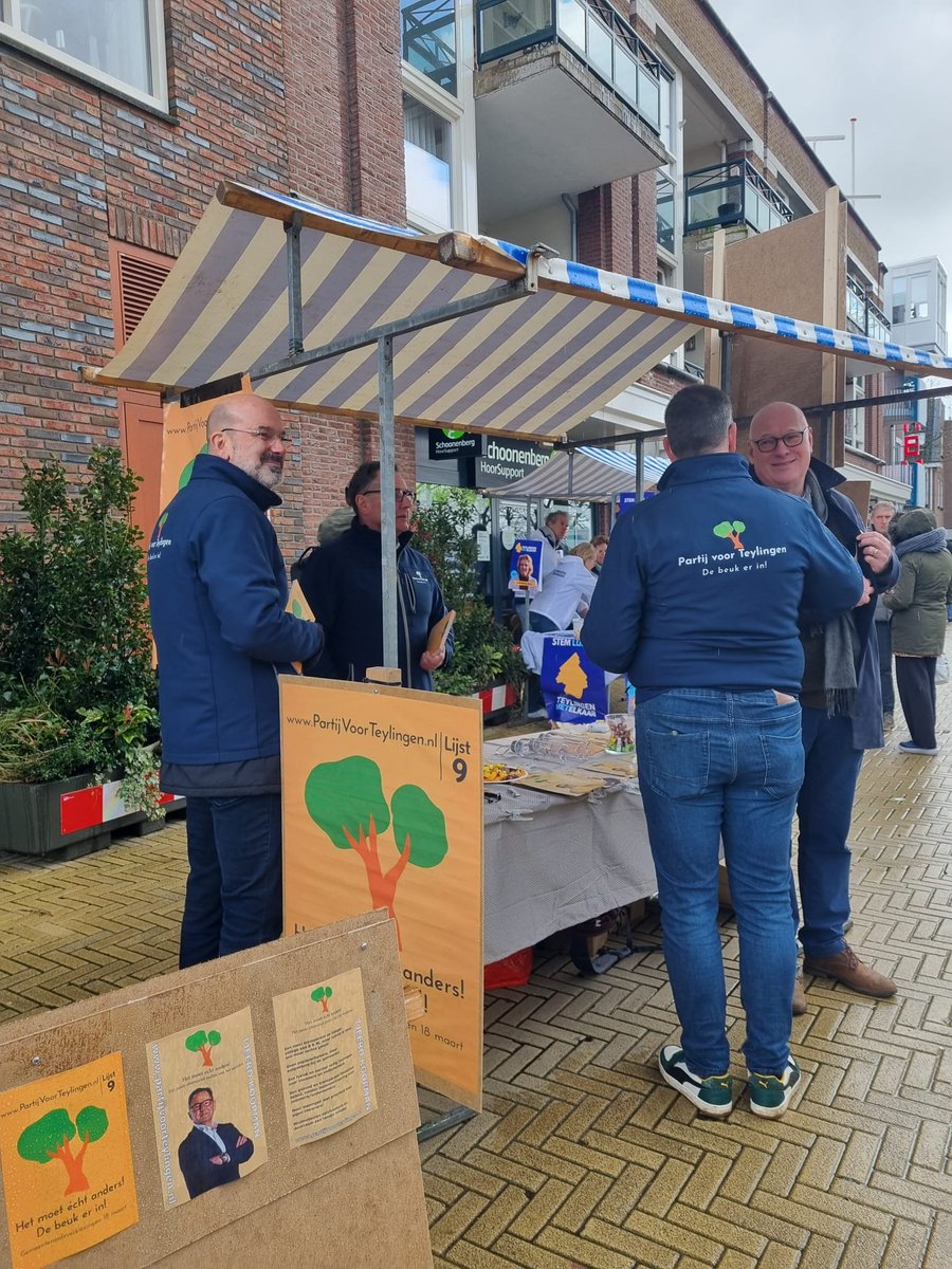 Enkele van onze toppers stonden vandaag op de politieke markt in Sassenheim om het winkelend publiek te informeren over de standpunten van de <a href="/PartijTeylingen/">PartijvoorTeylingen</a>, Lijst 9.

Hartelijk dank voor alle fijne gesprekken en warme steunbetuigingen! De beuk er in!