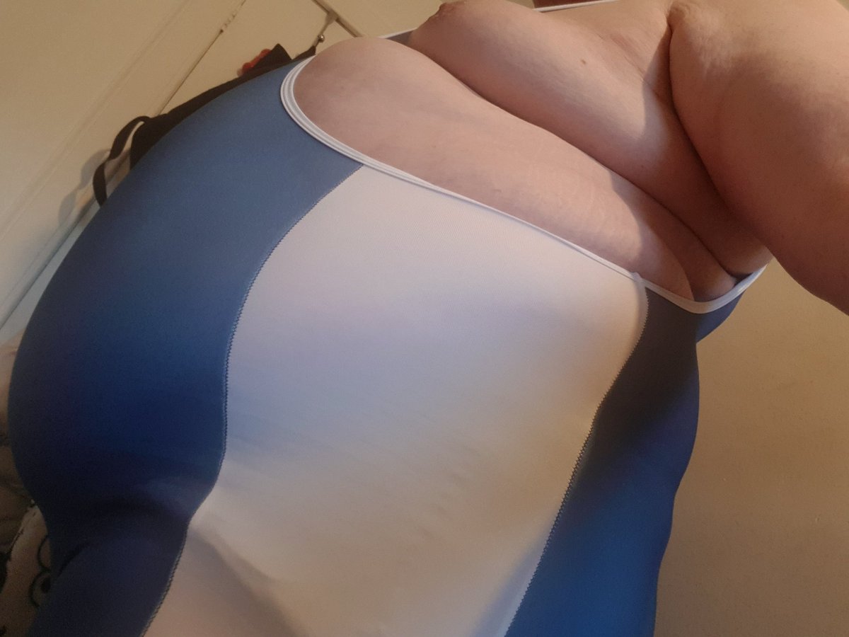 Obese Blubber Boy tweet media