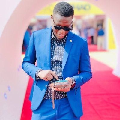 GabPioche's tweet photo. #NouvellePhotoDeProfil https://t.co/ttCB1JY8LY