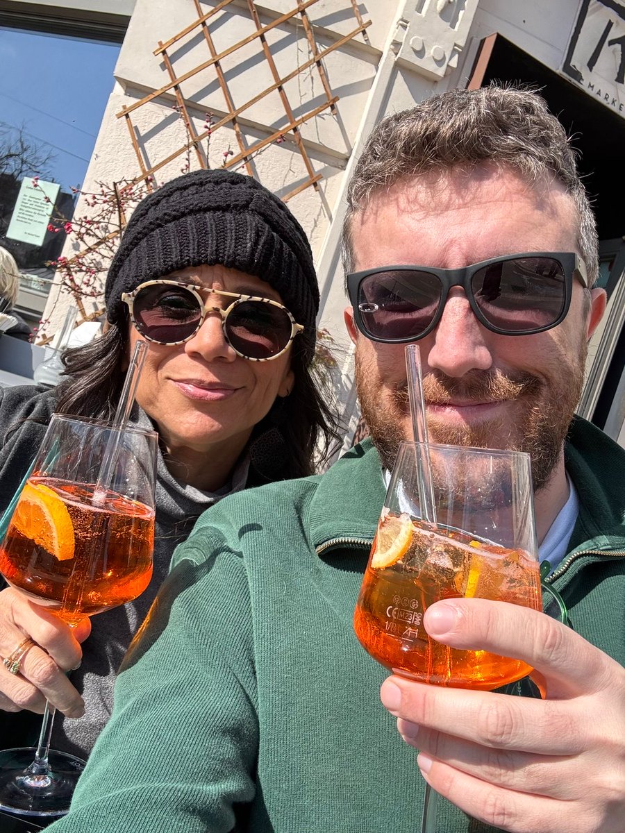 Roxanne Hoge tweet media