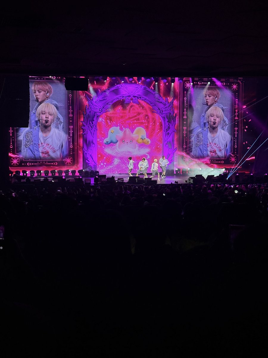 Headliner Manila tweet media