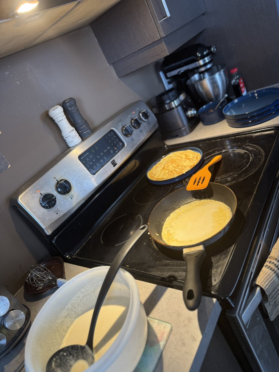 💋𝑭𝒍𝒖𝒇𝒇𝒚 𝑴𝒐𝒎❄️ tweet media