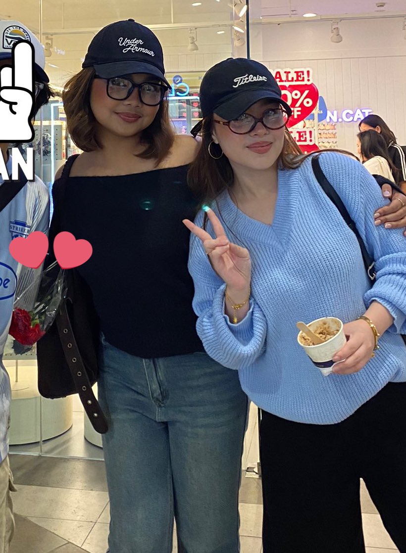 krystal giving carmelle flowers just like she did last night with the other pbb hotties 😩 she’s like a woman written straight out of a poetry book my gosh romantic and eloquent? that's krystal mejes for u !

(+ can we talk about krysmelle’s visuals??) #krysmelle