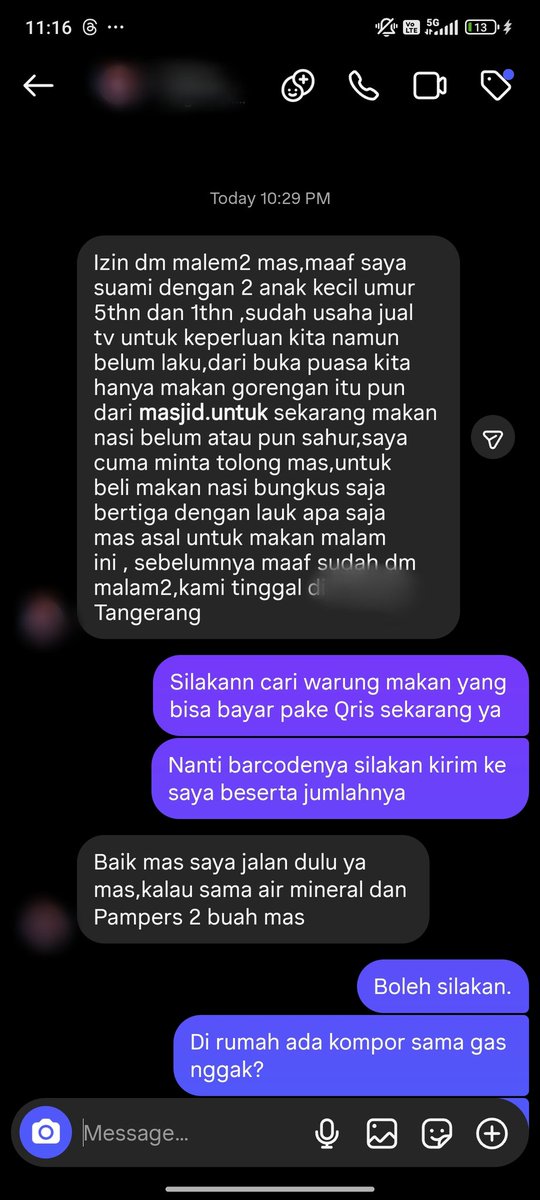 miftahrizaq_'s tweet photo. Di saat banyak orang bersiap menyambut lebaran dengan suka cita, ternyata masih banyak juga yang malam ini memikirkan hal yang sangat sederhana, "besok makan apa?".

Bukan karena malas.
Bukan karena tidak bekerja.
Hanya mungkin hidup sedang menguji sabar dan perjuangannya. https://t.co/I19Vs0RZvS