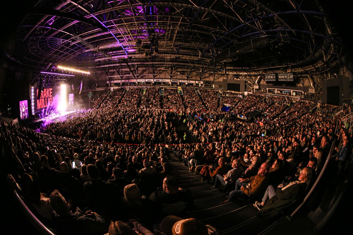 Country To Country Belfast tweet media