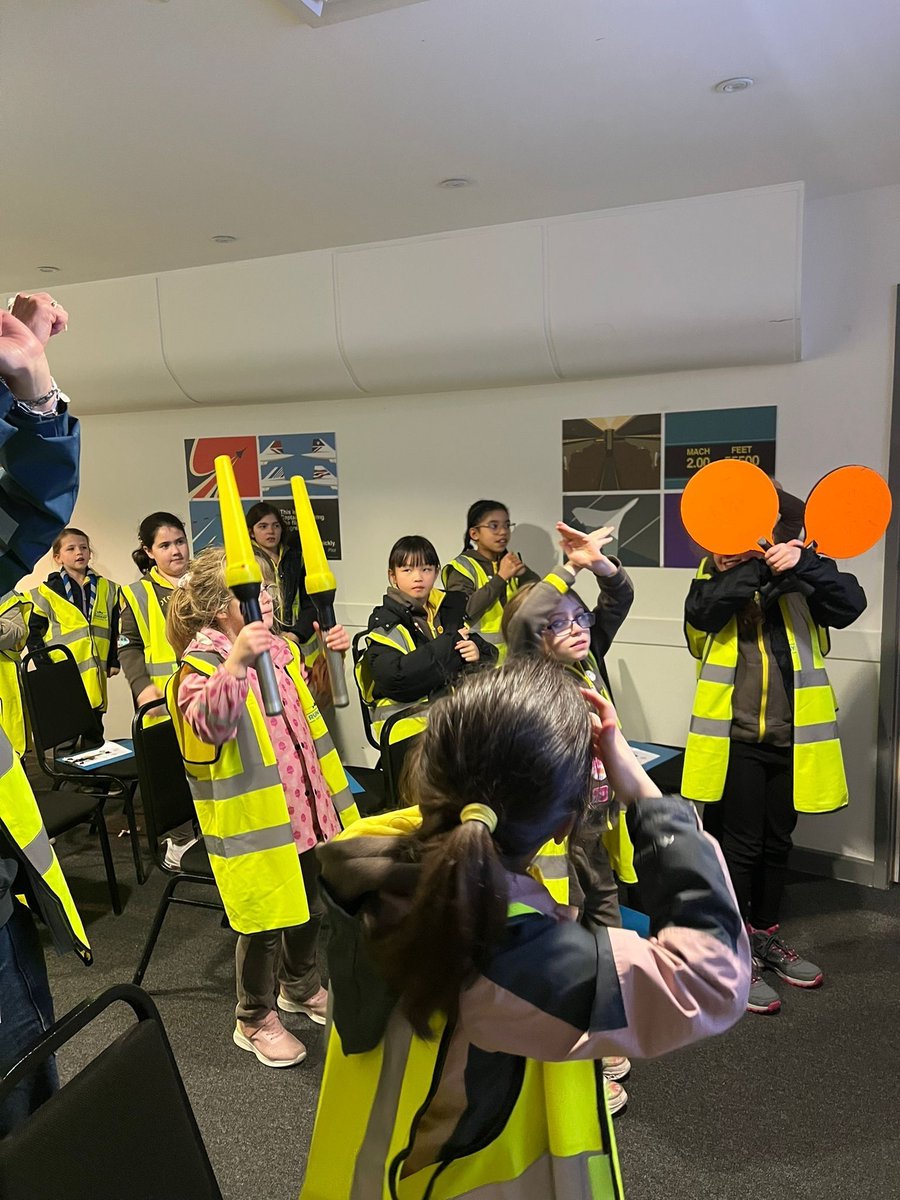 sptacademy's tweet image. Our Stockport Academy brownies had a lovely time exploring Manchester Airport during their recent visit!

These young people learned all about how an airport functions and what sort of jobs help to run it - an amazing opportunity!

#OpportunityToSucceed #Brownies #Stockport