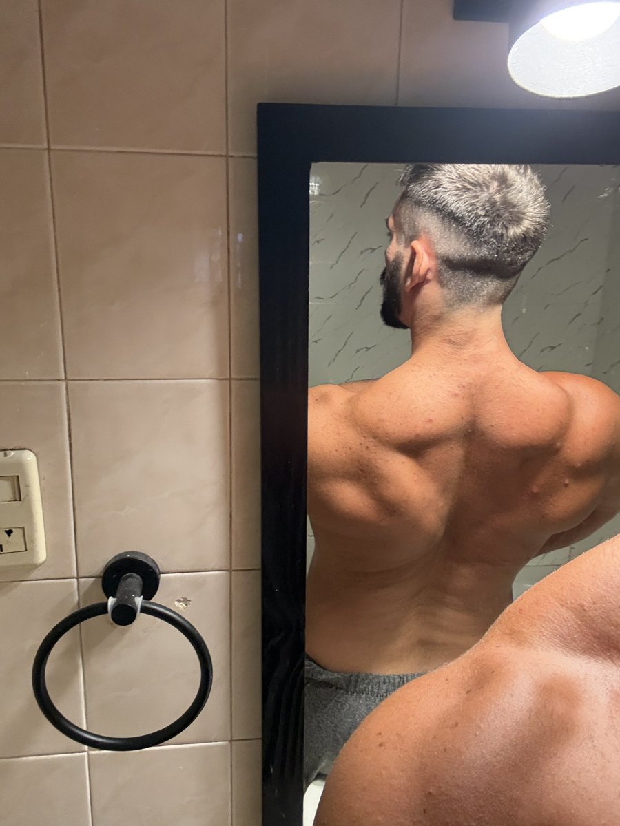 KingScat tweet media