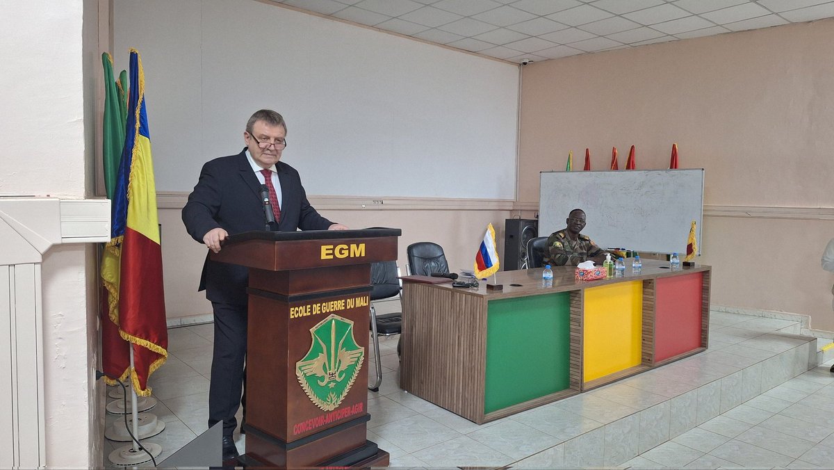 🇷🇺🇲🇱Le 13 mars 2026, l’Ambassadeur de Russie au Mali, Igor Gromyko, est intervenu devant les auditeurs de l’École de Guerre du Mali.

En savoir plus: t.me/ambrusmalinige…

#RussieMali
