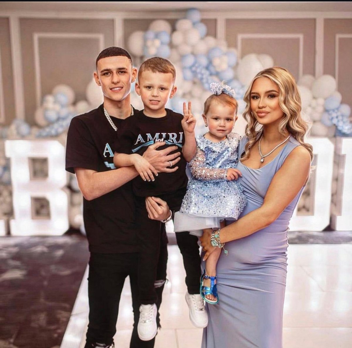 Ball Dates tweet media