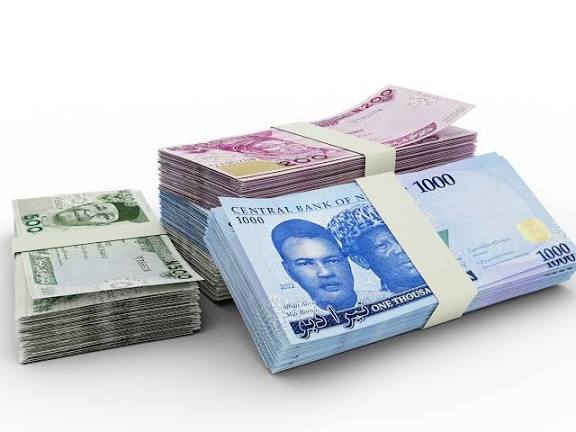 toshine4u's tweet image. Be Sincere,  John Obi Mikel or #5k?

Pick wisely...