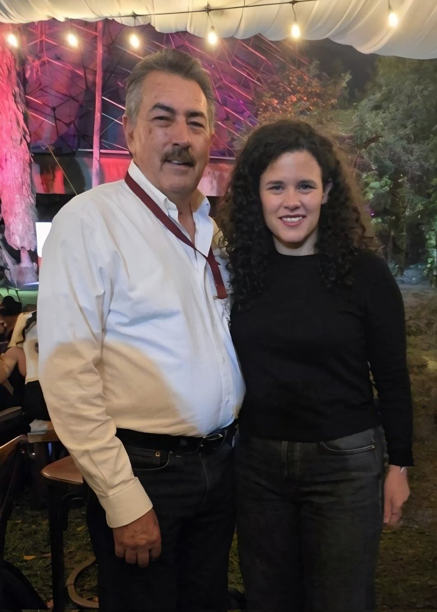 Un gusto saludar a nuestra querida dirigente nacional de Morena, <a href="/LuisaAlcalde/">Luisa Alcalde</a>, una mujer de firmes convicciones y lealtad inquebrantable al proyecto de la Cuarta Transformación.